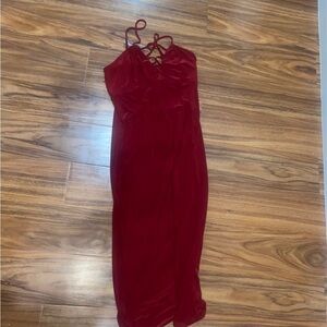 Elegant NWT Burgundy Asos strappy Bodycon Midi Dress
